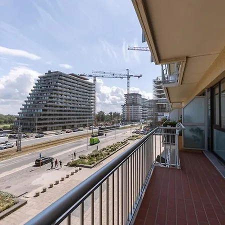 Huswell - Bright Seaview In Apartment *