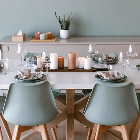 Huswell - Bright Seaview In Ostende